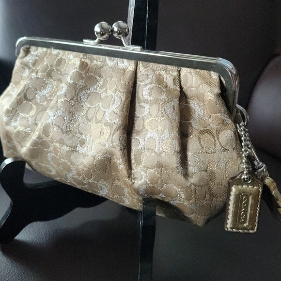 NWOT Coach Gold & Silver Optic Signature Metallic Kisslock Clutch Wristlet - Picture 5 of 15